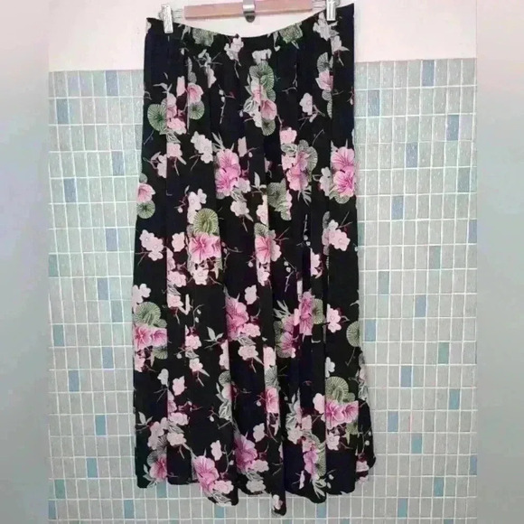 New York Clothing Company Floral Long Skirt with elastic waistband - Picture 11 of 11